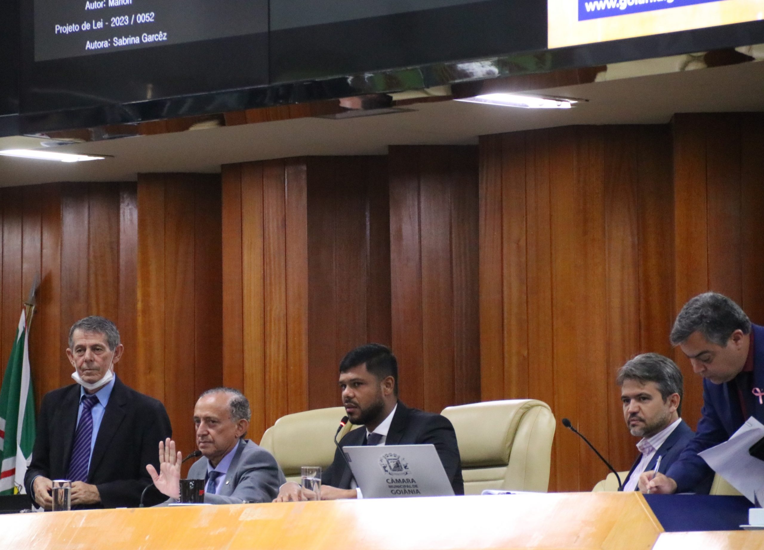 Em 1ª votação, Câmara aprova Refis 2023, com emenda que beneficia clubes de futebol