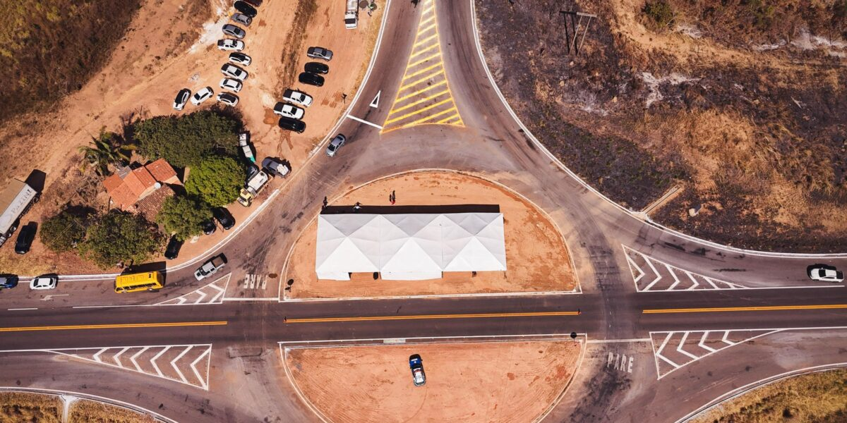 Entregue pavimentação da GO-447 entre Divinópolis e GO-118