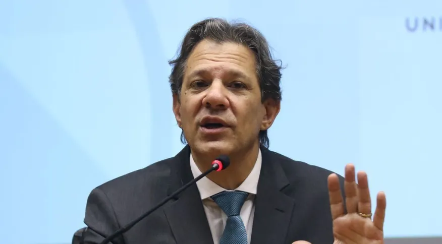 Segundo Haddad, propostas para fim do rotativo não podem comprometer sistema de vendas no Brasil