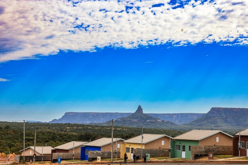 Nordeste goiano recebe casas a custo zero e obras na GO-110